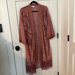 New York & Company light, pink velvet kimono duster